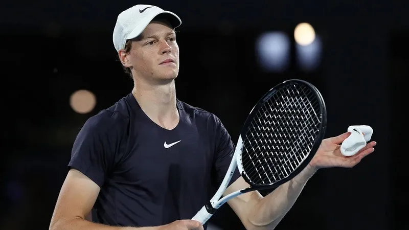 Дисквалифицированный за допинг Янник Синнер посетил показ Gucci в Милане