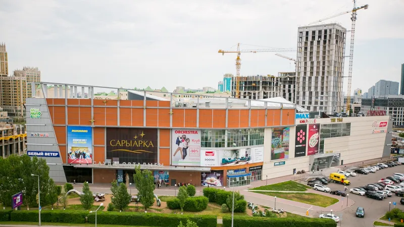 В Астане вспыхнул ТРЦ Сарыарка