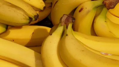 Для чего бананы рекомендуют заворачивать в фольгу: простая хитрость, фото - Новости Zakon.kz от 27.02.2025 17:09