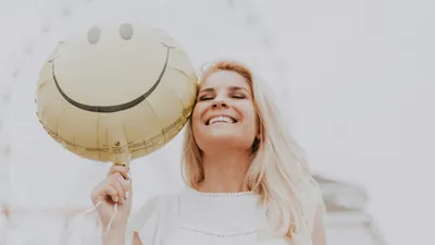 Как шоколад, бананы и жирная рыба повышают настроение, фото - Новости Zakon.kz от 28.02.2025 19:39