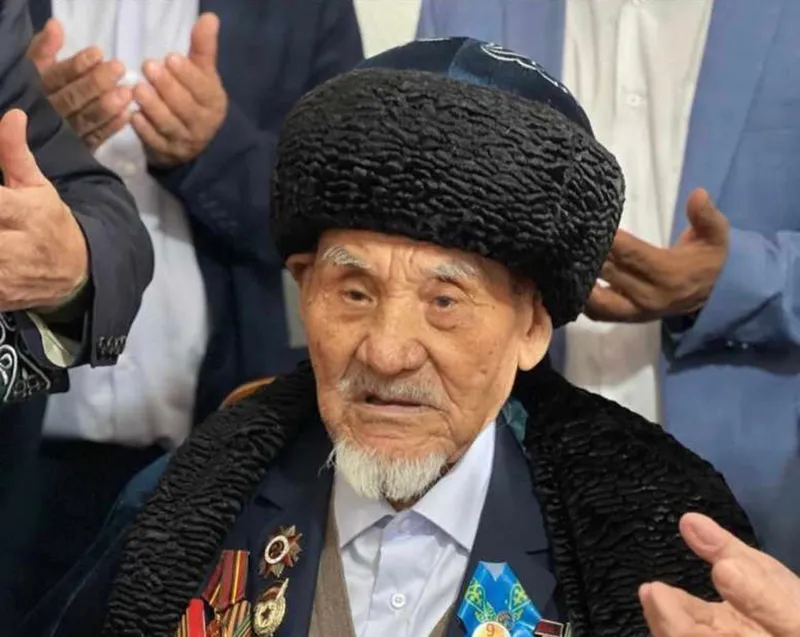 Секретом долголетия поделился 101-летний ветеран ВОВ из Туркестанской области