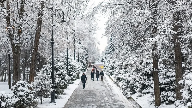 Алматы глазами известного фотографа в последний день зимы