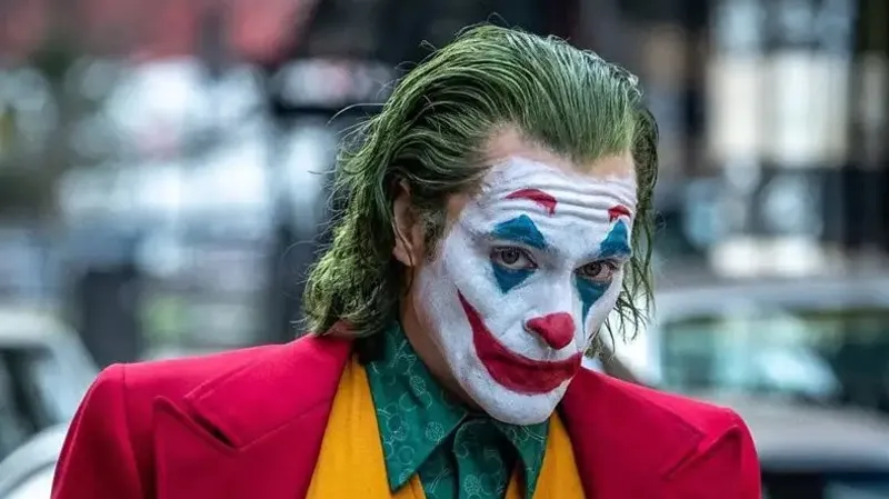 Почему женщины влюбляются в вымышленных злодеев, объяснили ученые