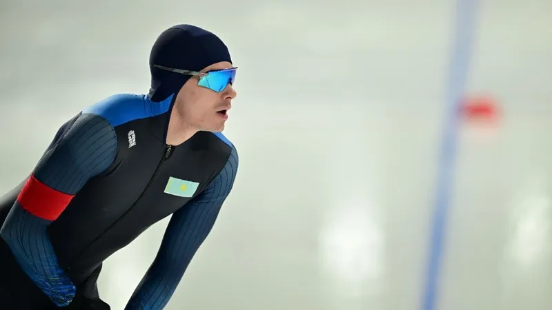 Казахстанский конькобежец завоевал золотую медаль этапа Кубка мира в Нидерландах