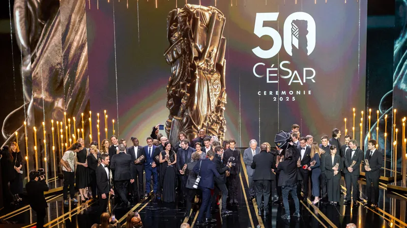 Лауреатов юбилейной кинопремии "Сезар" назвали в Париже