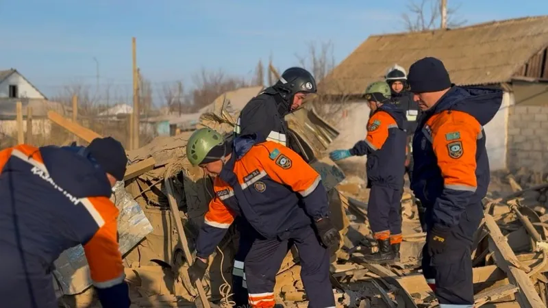 Жилой дом разрушился от мощного взрыва в Талдыкоргане