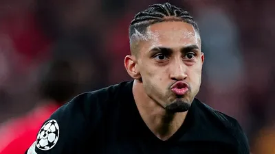 Лига чемпионов 1/8 финала, фото - Новости Zakon.kz от 06.03.2025 03:08