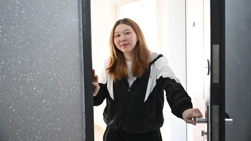 Первая квартира, первая надежда: история Томирис, получившей жилье от государства