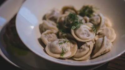 Для чего хозяйки добавляют сливочное масло при варке пельменей, фото - Новости Zakon.kz от 06.03.2025 13:20