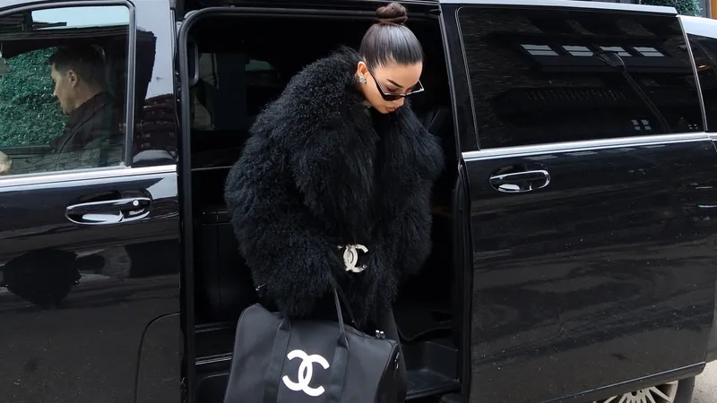 Мадлен впечатлила казахстанцев дорогостоящим отдыхом в Куршевеле