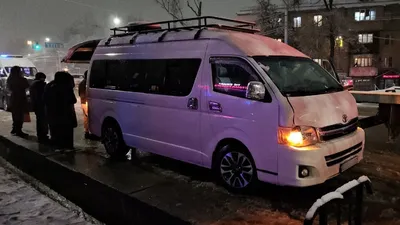 Микроавтобус, улица, авария, фото - Новости Zakon.kz от 09.03.2025 21:34