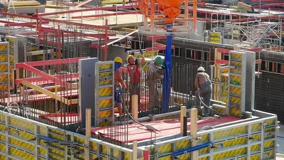 В Китае рабочих наказали необычным образом, фото - Новости Zakon.kz от 12.03.2025 05:45