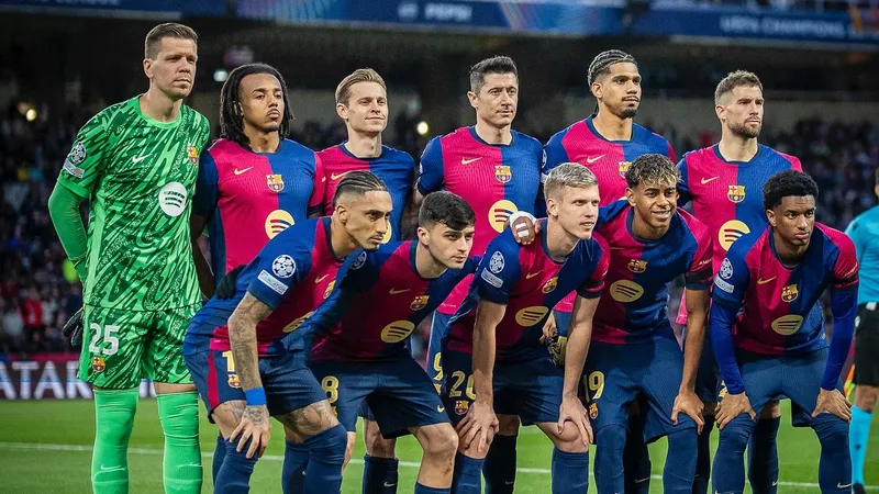 Рулевой "Барселоны" Флик хочет выиграть Лигу чемпионов УЕФА