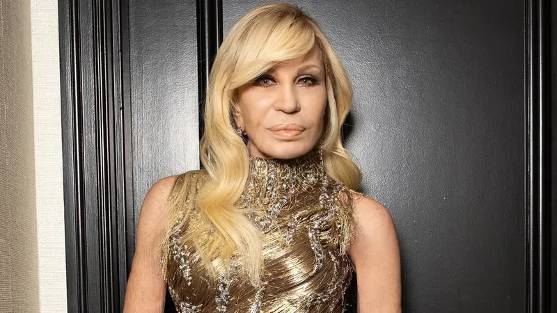 Донателла Версаче покидает пост креативного директора Versace