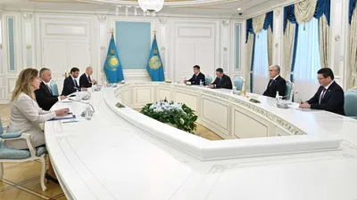 президент РК Касым-Жомарт Токаев, Европейский комиссар по международному партнерству Йозеф Сикела, встреча, фото - Новости Zakon.kz от 13.03.2025 15:03