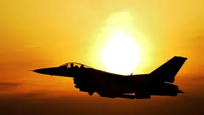 истребитель упал во время учений около поселка в Китае, фото - Новости Zakon.kz от 15.03.2025 22:32