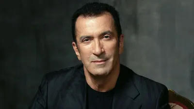 Буйнов публично извинился перед пострадавшей во время ДТП женщиной, фото - Новости Zakon.kz от 16.03.2025 06:16