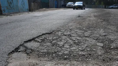 Плохая дорога, разбитая дорога, плохие дороги, разбитые дороги, яма на дороге, ямы на дорогах , сурет - Zakon.kz жаңалық 12.01.2026 15:57