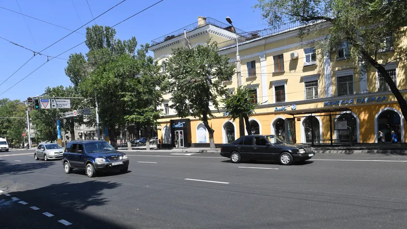 Машина, машины, авто, автомобиль, автомобили, дорога, дороги, транспортное движение, дорожное движение, дорожный трафик, фото - Новости Zakon.kz от 25.06.2026 10:19