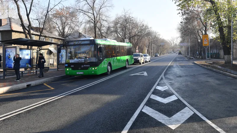 Полоса проблем: как новая линия BRT в Алматы влияет на бизнес, рассказали предприниматели