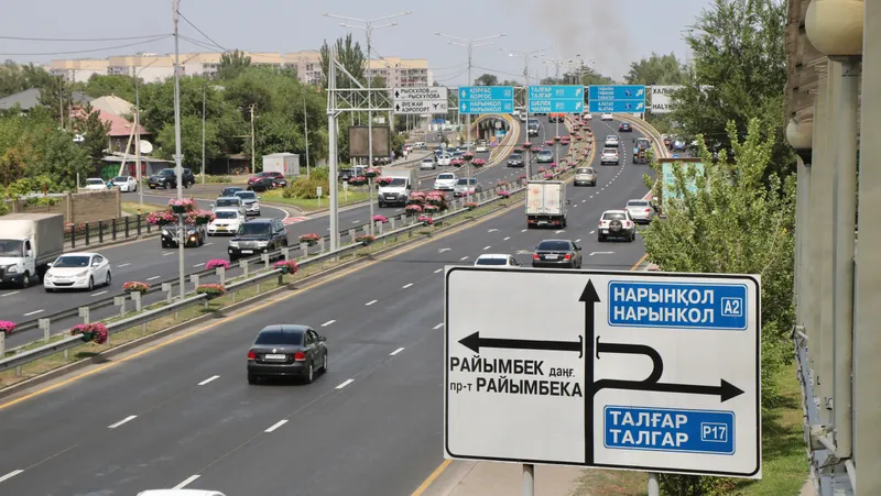 Сенатор Жол қозғалысы ережелерін қатаңдатуды және тәртіпті жүргізушілерді ынталандыруды ұсынды