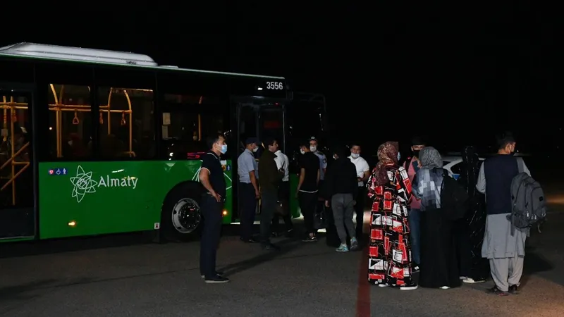 Иностранцы заполняют рабочие места казахстанцев – Токаев