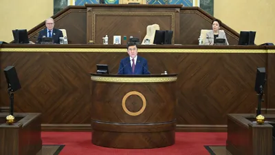 Выступление в Мажилисе, фото - Новости Zakon.kz от 19.03.2025 11:31