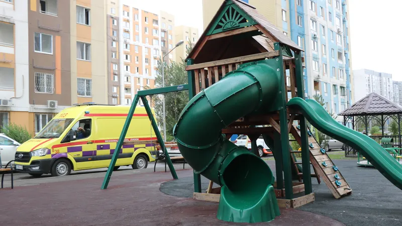 Апталдай азаматтың алты жасар баланы тепкінің астына алуы: бүлдіршіннің анасы жаға ұстатарлық жайттарды айтты