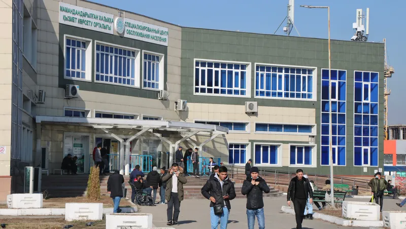 Алматыда 132 көлік, залал 1,2 млрд теңге: көліктерді тіркеудегі ірі алаяқтық анықталды