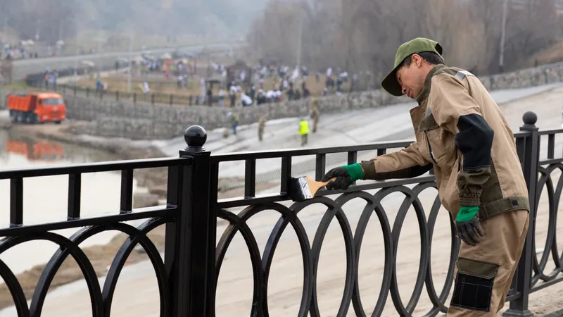 В Алматы прошла масштабная уборка города – субботник "Almaty clean & green"