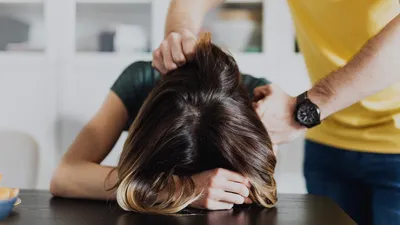 Домашнее насилие, бытовое насилие, жертва насилия, насилие над женщинами, физическое насилие, насилие, фото - Новости Zakon.kz от 21.05.2025 17:28