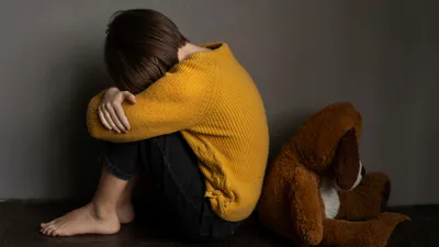 "Оскорбление ножом на руке": казахстанка заявила о групповом издевательстве над дочерью