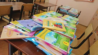 Школьные учебники, школьные книги, школьный учебник, школьное образование , фото - Новости Zakon.kz от 18.12.2025 13:38