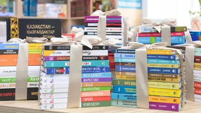 Школьные учебники, школьные книги, школьный учебник, школьное образование , фото - Новости Zakon.kz от 19.01.2026 11:21