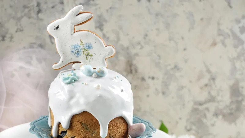 Когда начинать печь куличи и красить яйца к Пасхе