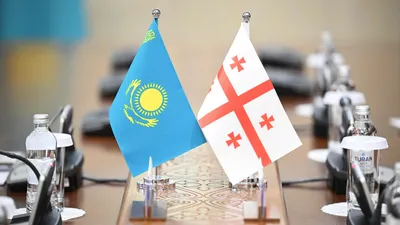 Флаги Грузии и Казахстана, Грузия и Казахстан , фото - Новости Zakon.kz от 09.06.2025 17:33
