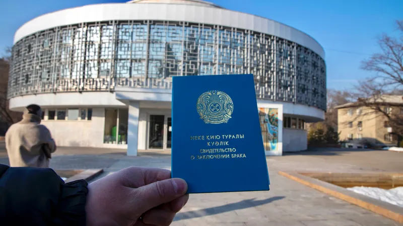 31 желтоқсанда Қазақстанда ең көп неке тіркелген өңірлер белгілі болды