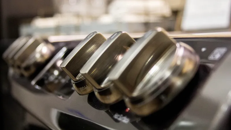 В Алматы продолжается газификация домов социально уязвимых жителей города