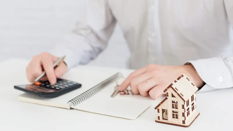 Более 3 тыс. человек прописали в одной из квартир в Астане