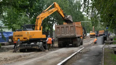 Укладка асфальта, асфальтирование дорог, ремонт дорог, ремонт дороги, рабочие, асфальтоукладчики, машины для укладки асфальта, техника для дорожных работ, дорожно-ремонтные работы, дорожные работы, фото - Новости Zakon.kz от 23.08.2025 10:46
