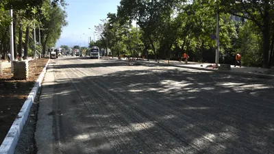 Укладка асфальта, асфальтирование дорог, ремонт дорог, ремонт дороги, рабочие, асфальтоукладчики, машины для укладки асфальта, техника для дорожных работ, дорожно-ремонтные работы, дорожные работы, сурет - Zakon.kz жаңалық 26.06.2025 10:29