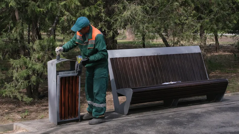 Алматыда "Қайрат" – "Пафос" матчы алдындағы тазалық жұмыстары күшейтілді