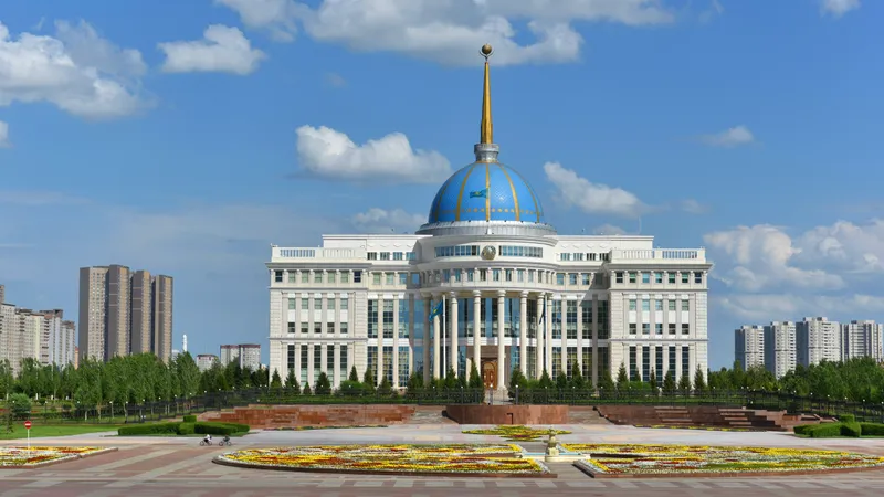 Токаев принял акима СКО