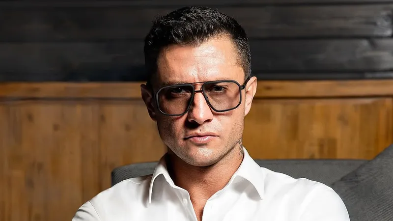 Прилучный не дает Муцениеце видеться с сыном Тимофеем