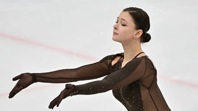 Софья Самоделкина снова вышла на лед ЧМ-2025 в США
