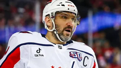 Свитеры Александра Овечкина 2011 и 2013 годов выставили на аукцион , фото - Новости Zakon.kz от 30.03.2025 02:30