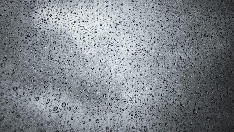 В 10 областях объявили штормовое предупреждение в последний день марта