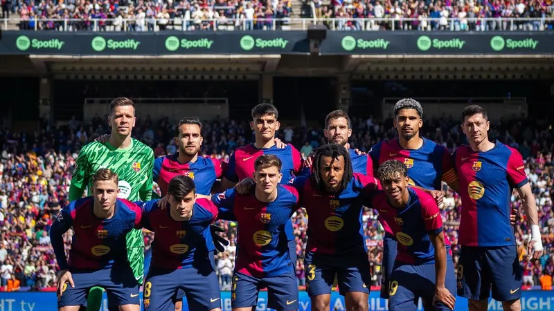 "Барселона" разгромила "Жирону" и вернула единоличное лидерство в Ла Лиге