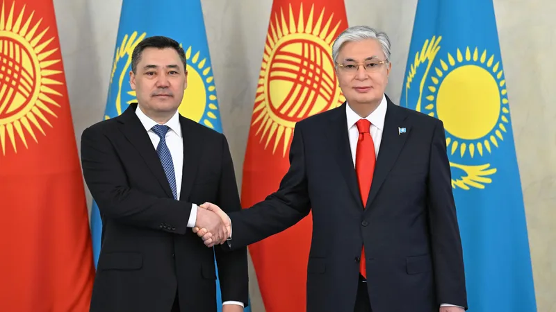 Токаев поздравил президента Кыргызстана