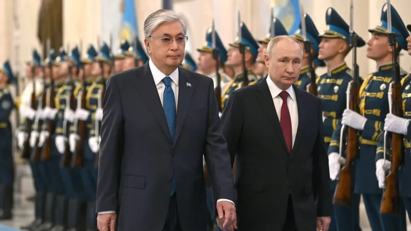 Президент Республики Казахстан Касым-Жомарт Токаев и Президент Российской Федерации Владимир Путин, Касым-Жомарт Токаев и Владимир Путин, Путин и Токаев, Токаев и Путин, Россия и Казахстан, Казахстанско-российские отношения, РФ и РК, отношения России и Казахстана